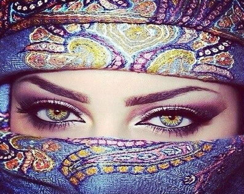 finalizing Oriental Woman Eye Paint By Numbers artwork